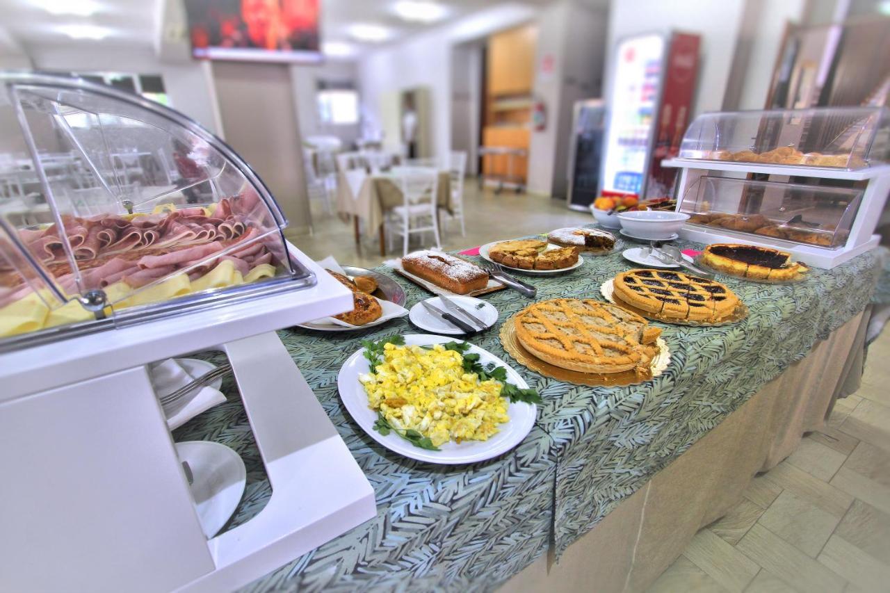Hotel Pineta San Benedetto del Tronto Ngoại thất bức ảnh