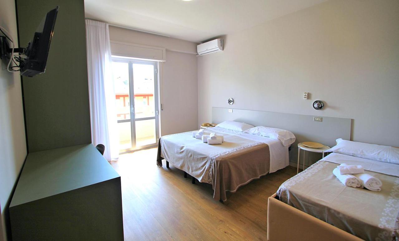 Hotel Pineta San Benedetto del Tronto Ngoại thất bức ảnh