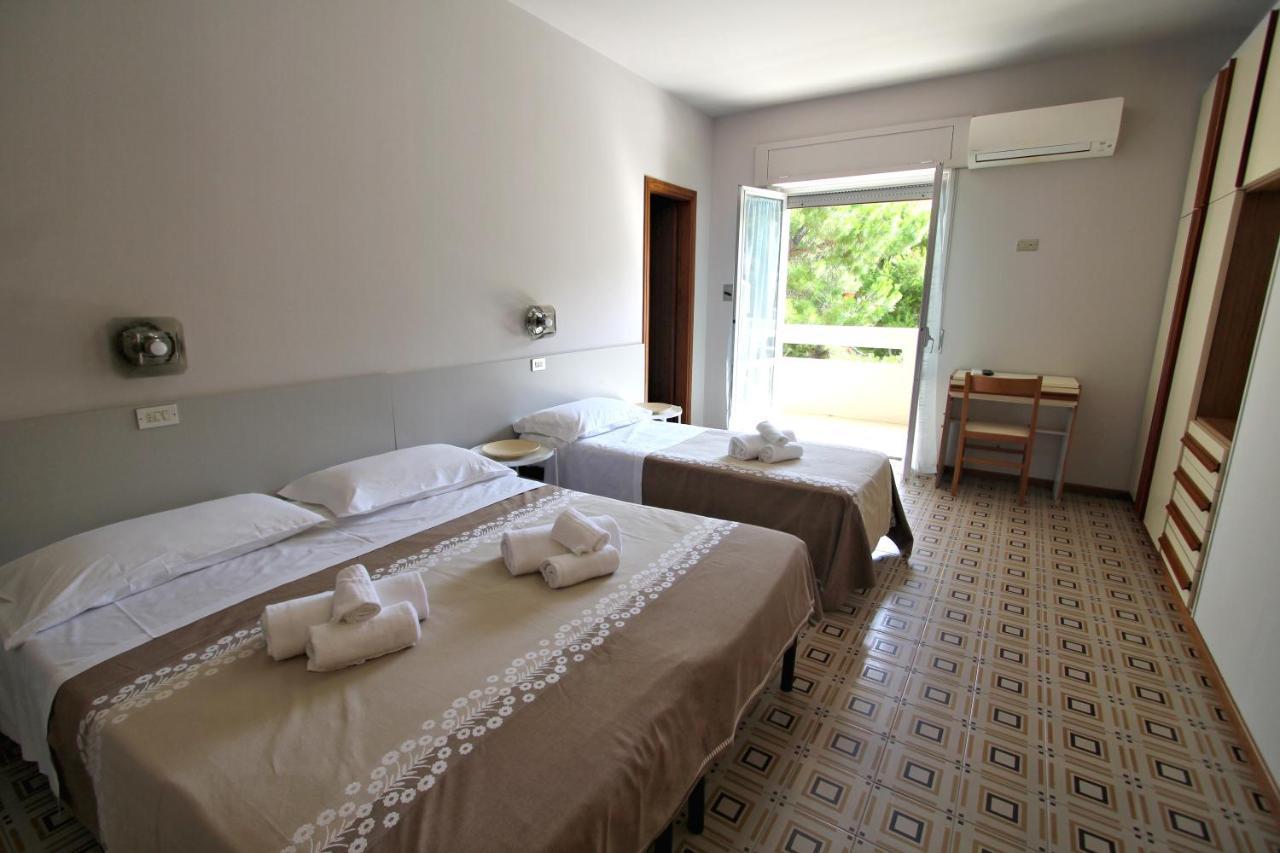 Hotel Pineta San Benedetto del Tronto Ngoại thất bức ảnh