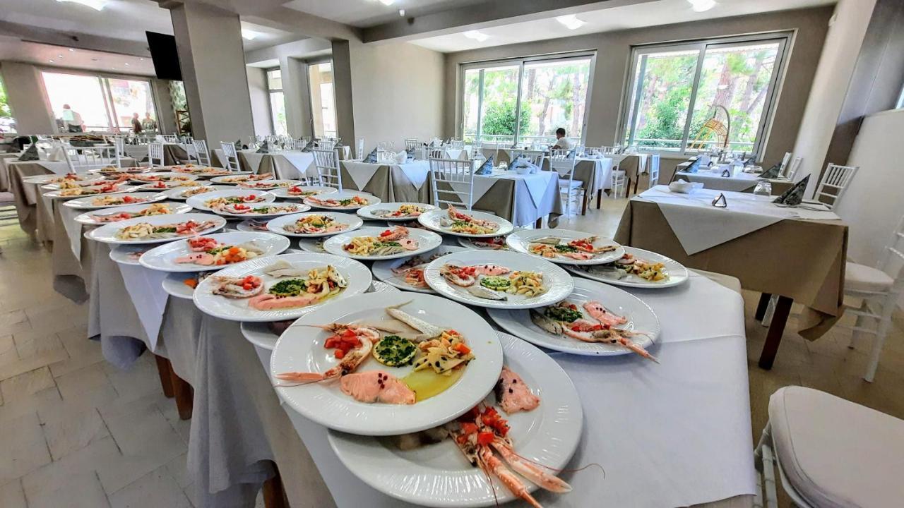 Hotel Pineta San Benedetto del Tronto Ngoại thất bức ảnh