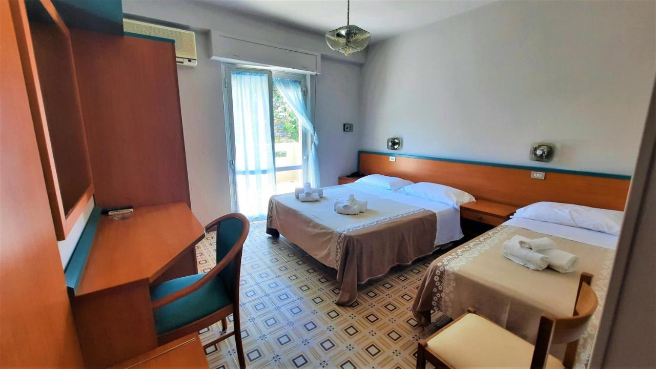 Hotel Pineta San Benedetto del Tronto Ngoại thất bức ảnh