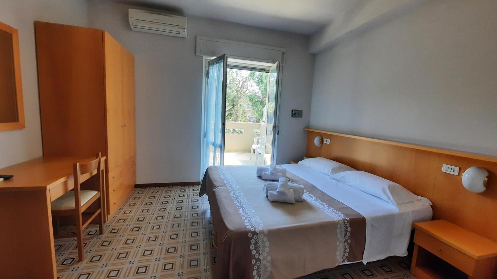 Hotel Pineta San Benedetto del Tronto Ngoại thất bức ảnh